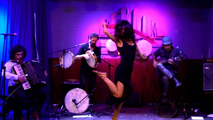 BAILE TRADUICIONAL DE ITALIA SALENTO PIZZICA