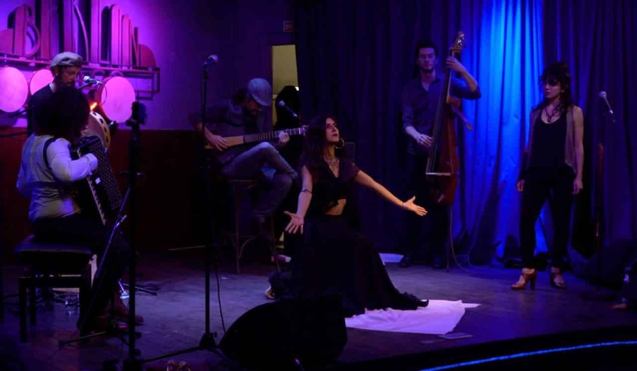 Terra-taranta-grupo-folk-italiano-encuentro-cultural-en-come mai